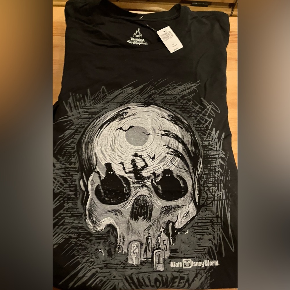 New with Tag Walt Disney World 2015 Hitchhiking Ghosts Skull Black T-shirt  2XL